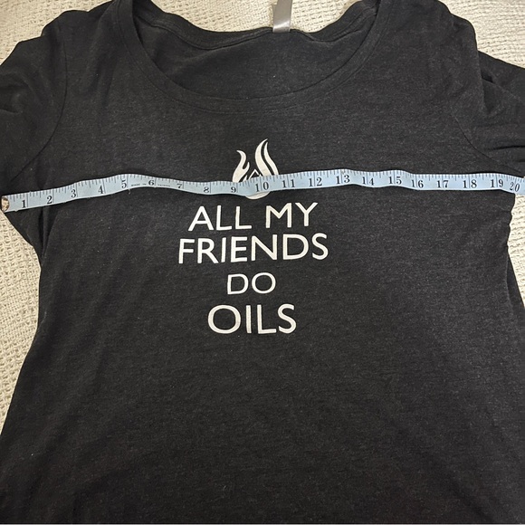 Essential Oil Graphic T-shirt - Picture 8 of 10